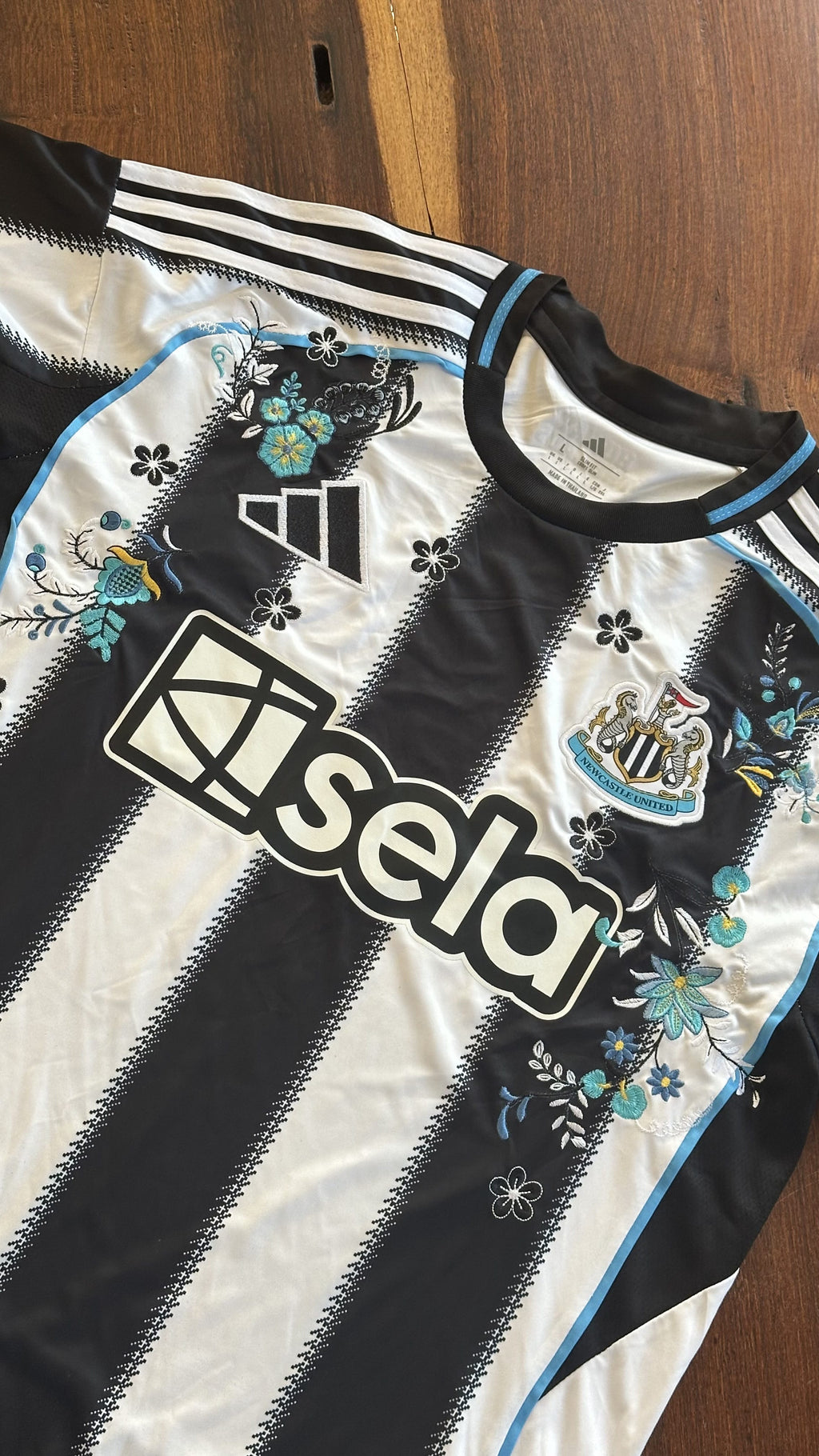 Custom Floral Embroidery Newcastle United 25/26 Home Football Jersey