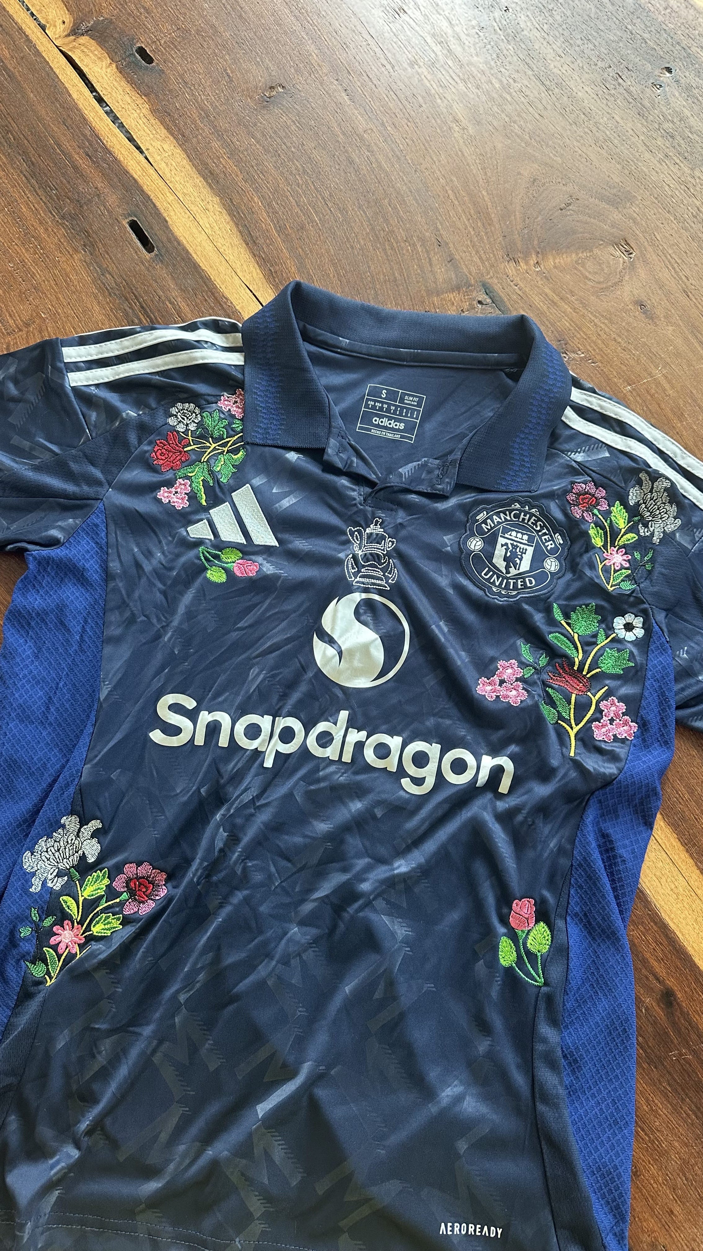 Custom Floral Embroidered Manchester United 24/25 Away Football Jersey